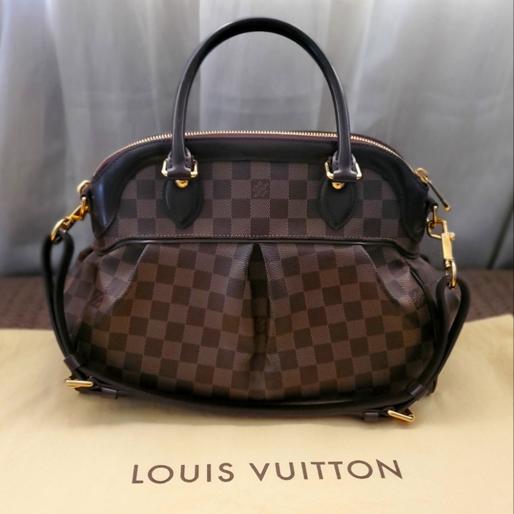 💎SOLD💎Louis Vuitton Trevi PM size